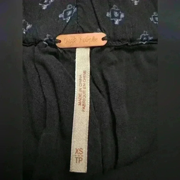 Free People Navy Print Pull On Shorts with side ties - Picture 3 of 4